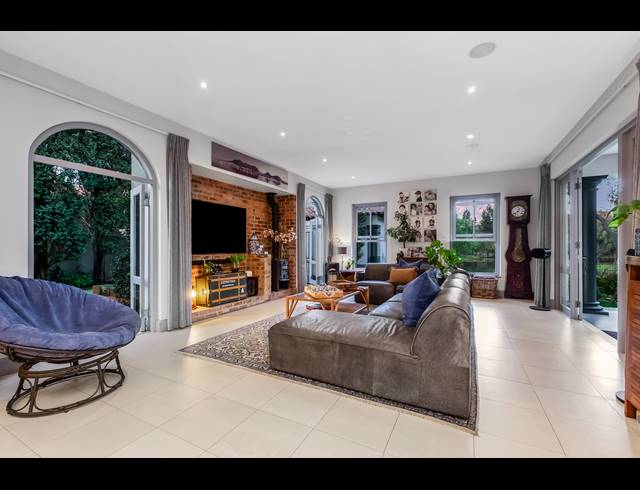 5 BEDROOM HOUSE FOR SALE IN DAINFERN GOLF ESTATE
